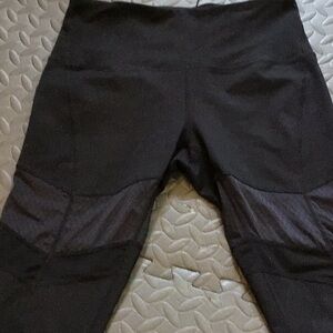 Zella athletic knee length pants